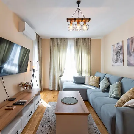 Villa, Sauna, Free Parking Near And Center *