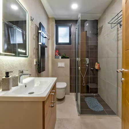 Villa, Sauna, Free Parking Near And Center *