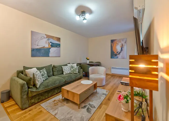 Villa, Sauna, Free Parking Near And Center *